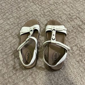 Like new Täos sandals